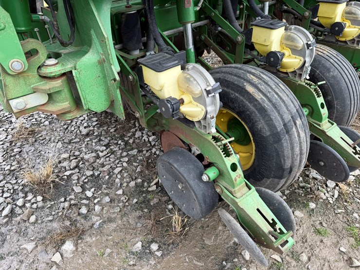 john-deere-1790-image-45
