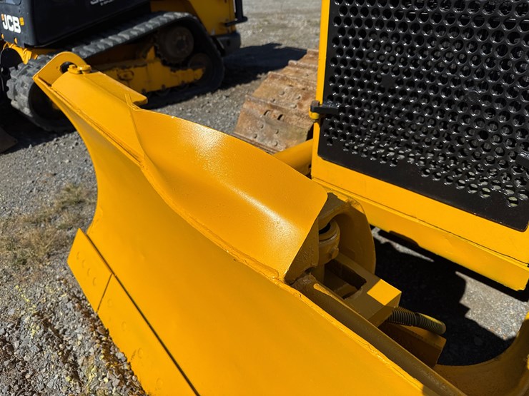 caterpillar-d4h-image-23