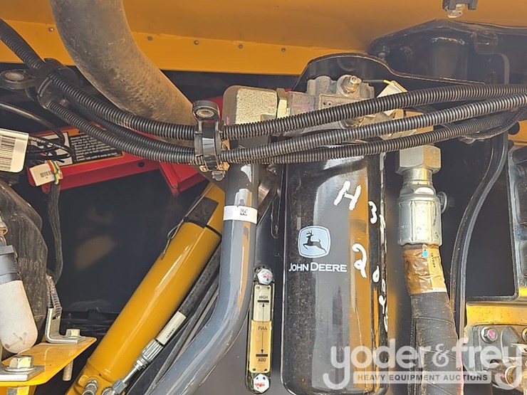 2019-deere-850l-wlt-image-67