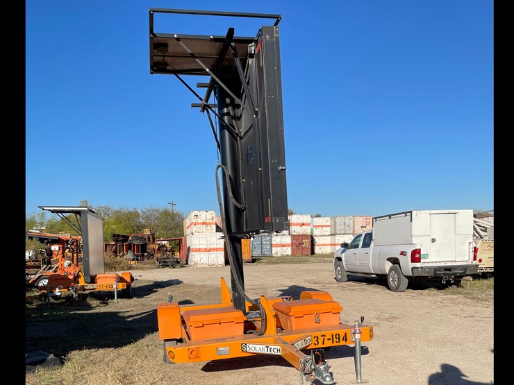 #6303-•-2020-solar-tech-message-board-(trailer-#37194)-(no-title)-image-2