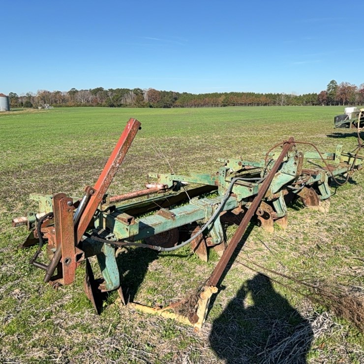Row bedder - 4 row with KMC dirt door located at 107 Jernigan Swamp Rd., Ahoskie, NC