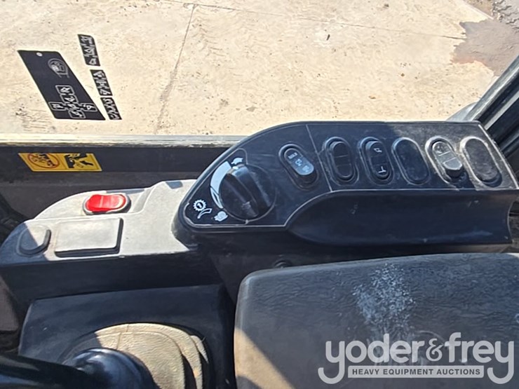 2018-komatsu-wa200-8-image-137