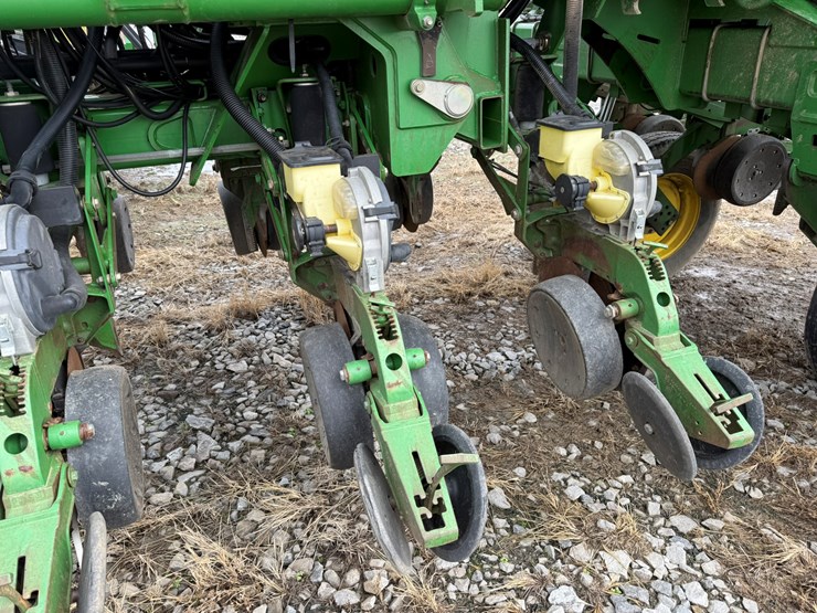 john-deere-1790-image-33