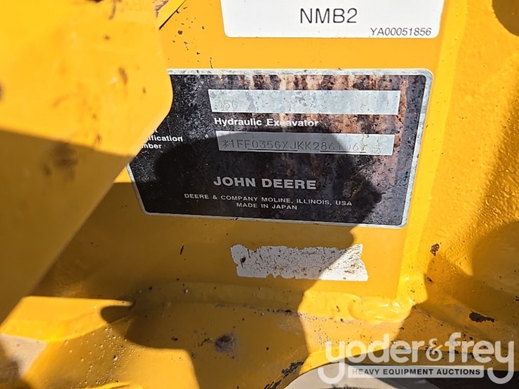 2019-deere-35g-image-74