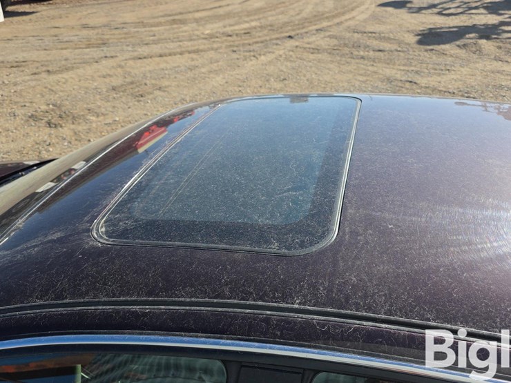1995-oldsmobile-aurora-4-door-sedan-image-9