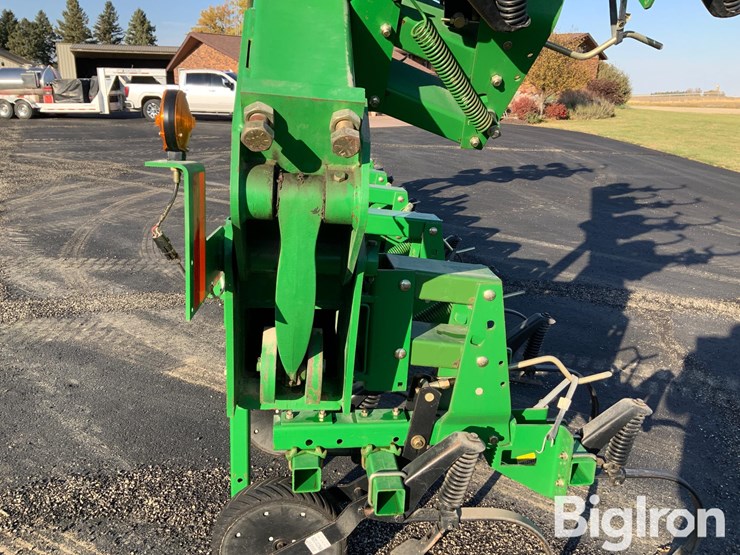john-deere-16r30"-crop-cultivator-image-9