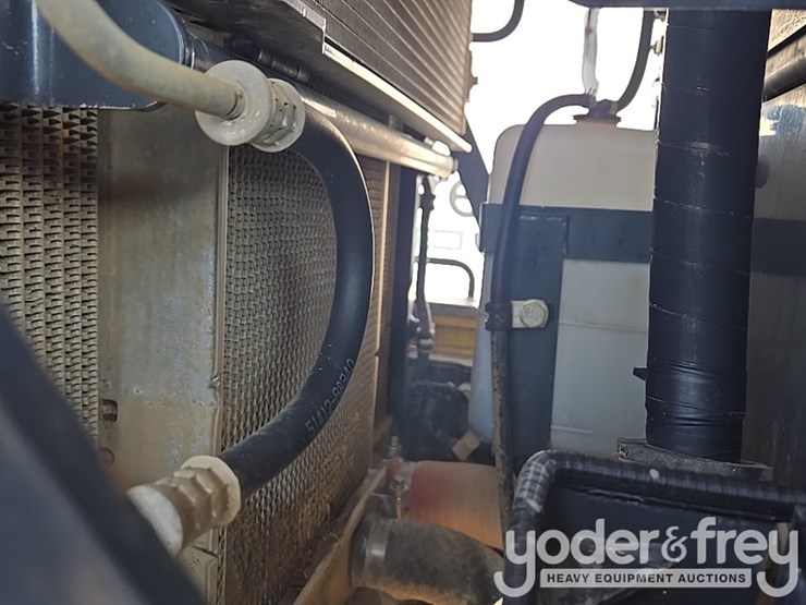 2018-komatsu-wa200-8-image-115