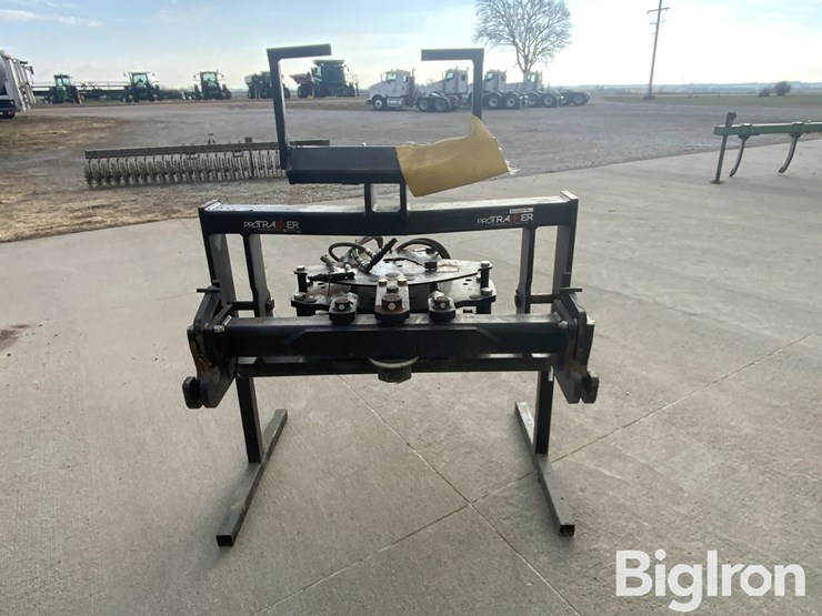 protracker-hydraulic-steering-hitch-image-6