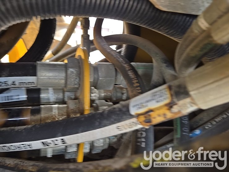 2017-deere-872g-image-55