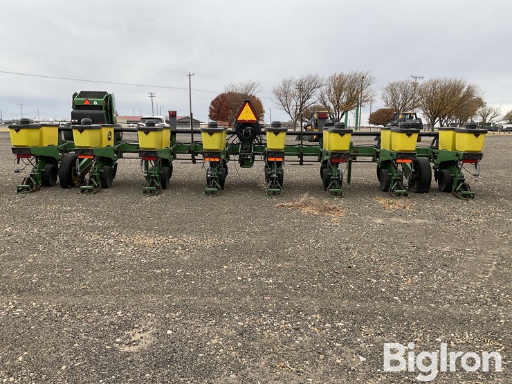 2002-john-deere-1700-image-6