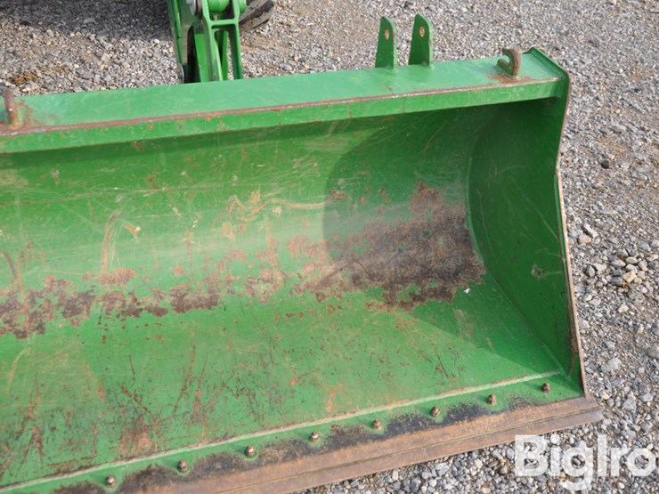 2019-john-deere-6110m-image-11