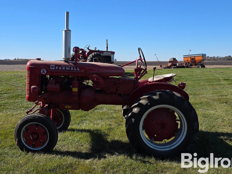 1948-farmall-super-a-2wd-tractor-image-8