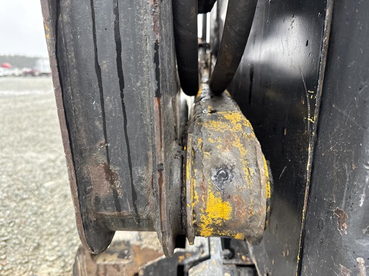 new-holland-lx885-image-31