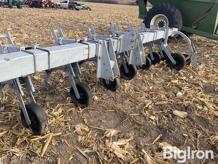 hiniker-cultivator-image-14
