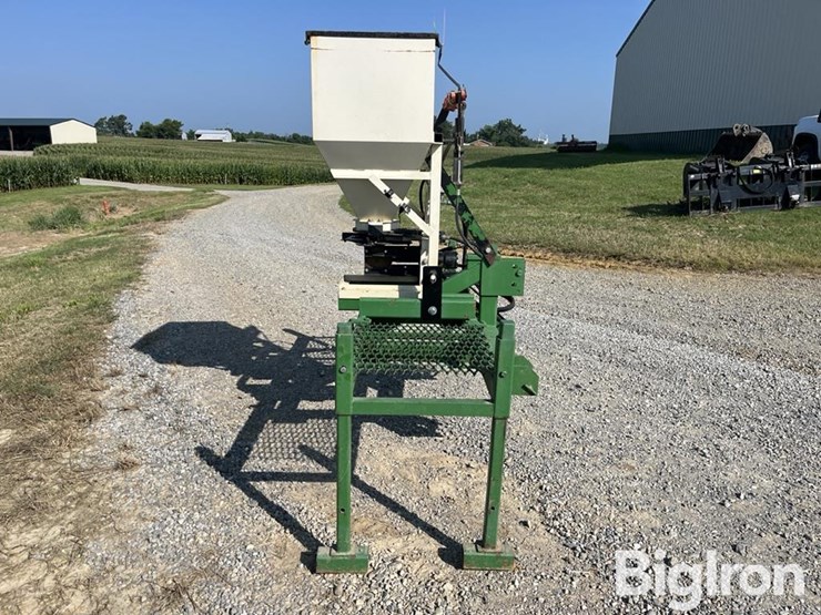 kasco-herd-sure-feed-3pt.-broadcast-seeder-image-2