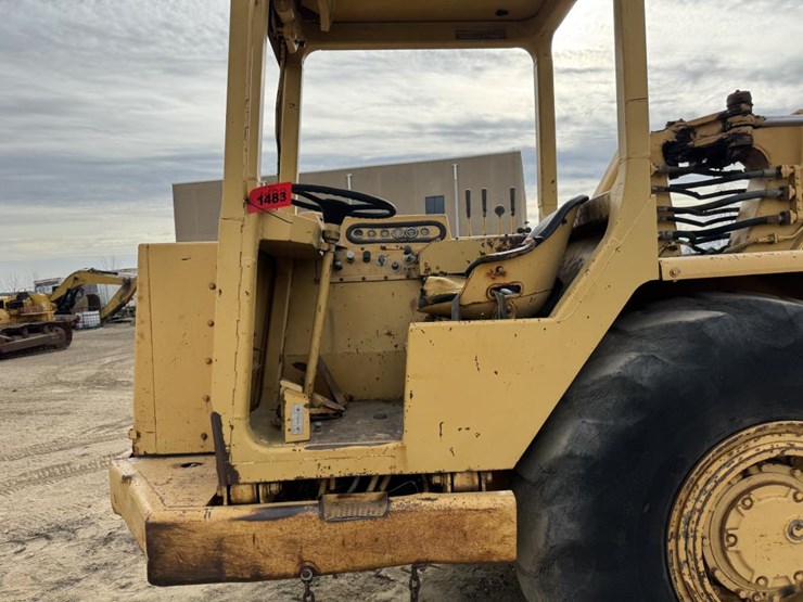 caterpillar-613b-image-11