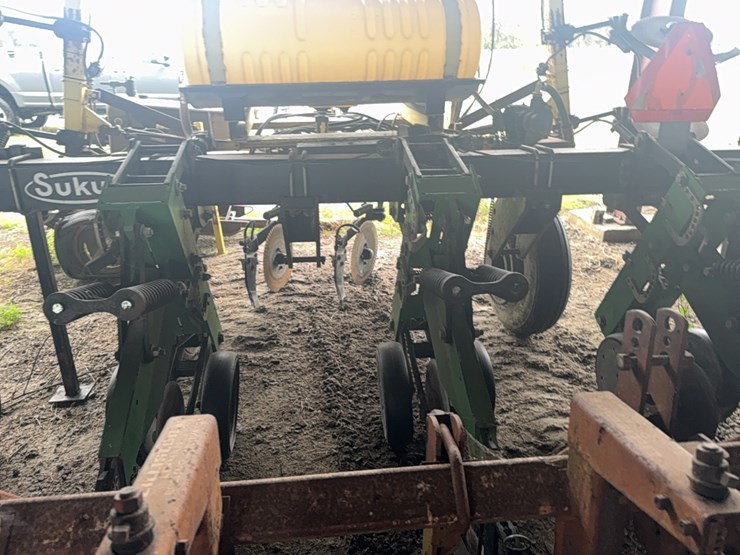 sukup-hi--residue-cultuvator-image-15