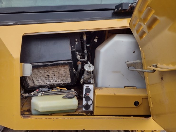 caterpillar-14-image-38