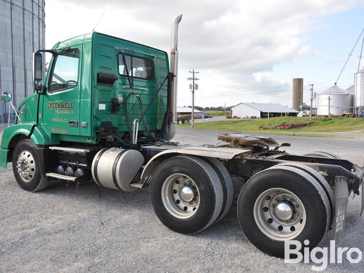 2009-volvo-vnl64t-t/a-truck-tractor-image-7