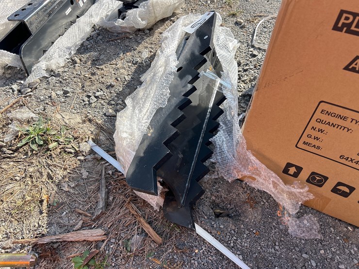 #69-•-wolverine-7”x34”-manual-excavator-thumb-image-2