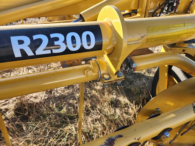 2020-vermeer-r2300-image-24