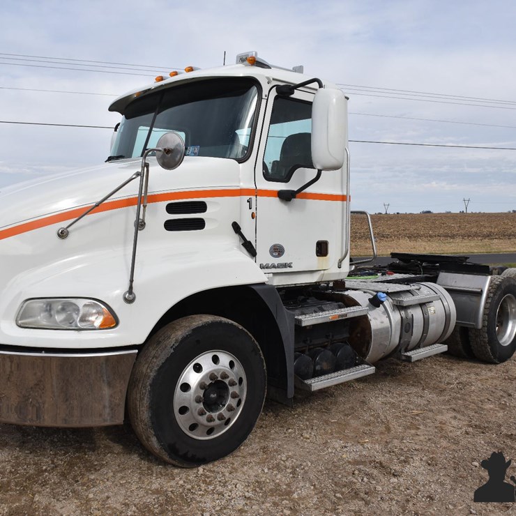 2011 Mack CXU613 T/A Truck Tractor