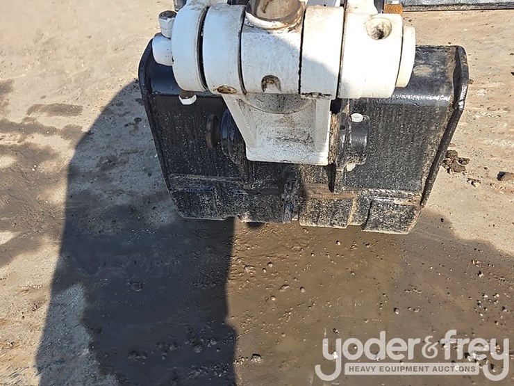 bobcat-331g-image-12