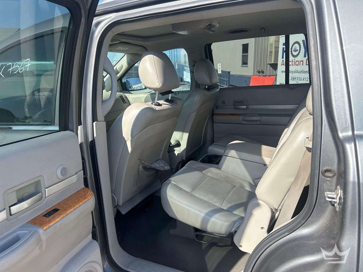 2007-chrysler-aspen-image-17