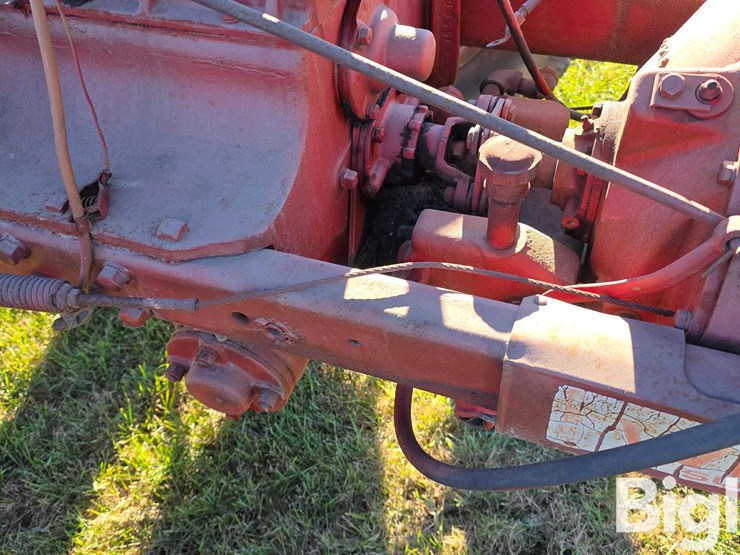 1937-farmall-f-20-2wd-tractor-image-13