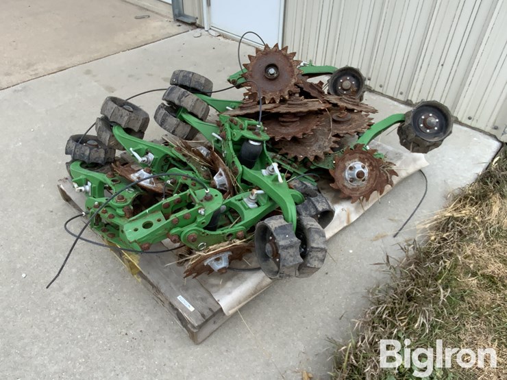 precision-planting-manual-furrowforce-image-1