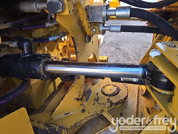 2016-caterpillar-950m-image-71