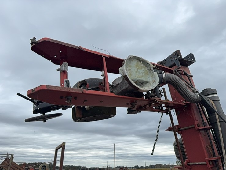 agco-white-8700-image-30