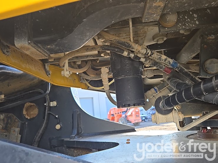 2018-komatsu-wa200-8-image-62