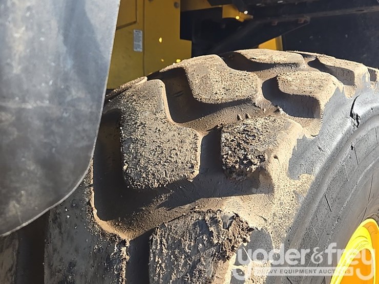 2018-komatsu-wa200-8-image-29