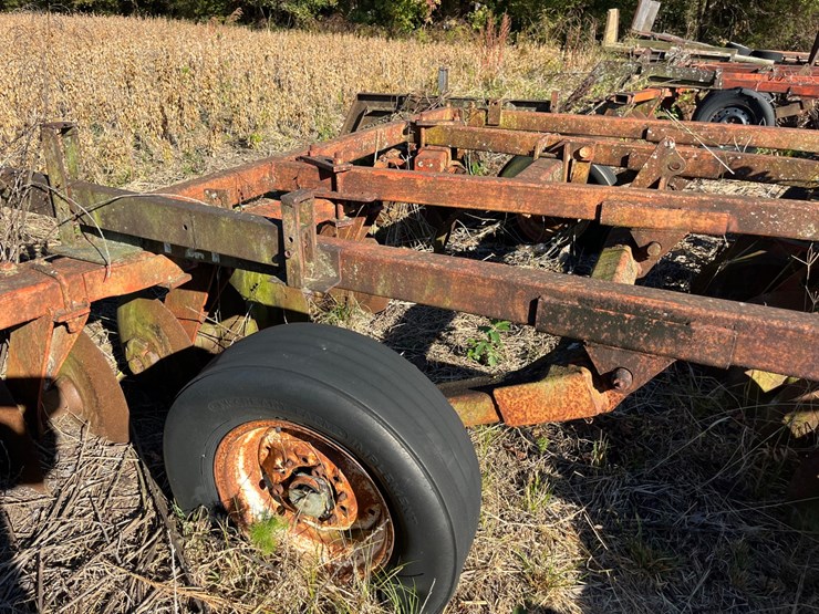 13’-case-disk,-needs-work,-no-hydraulics,-frame-for-drag-board,-located-at-276-jonestown-rd-snowhill,-n-c-image-4