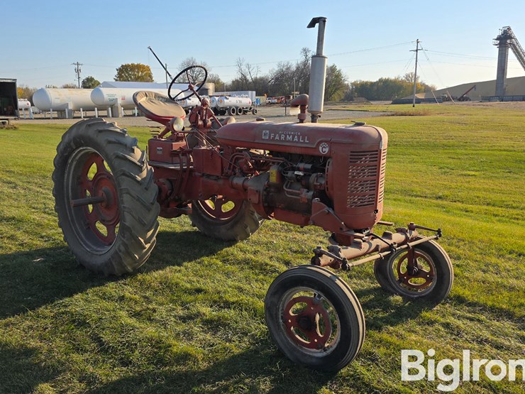 1952-farmall-super-c-2wd-tractor-image-3