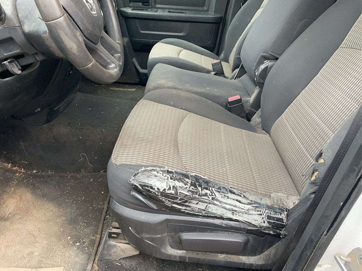 2010-dodge-crew-cab-pickup-image-22