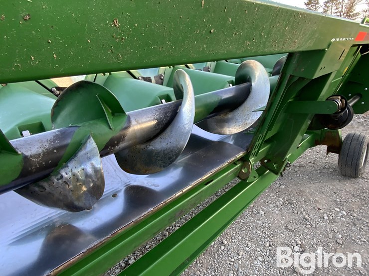 2010-john-deere-608c-image-11