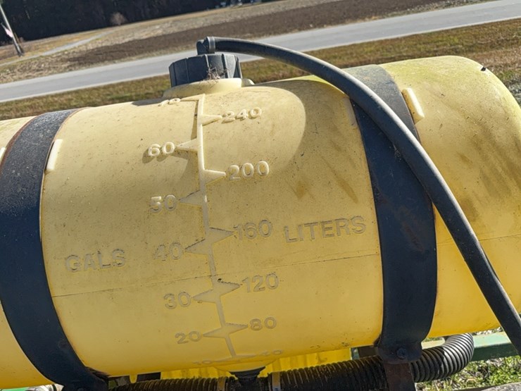 john-deere-7200-pull-type-vacuum-air-planter---4-row-located-at-107-jernigan-swamp-rd.,-ahoskie,-nc-image-36