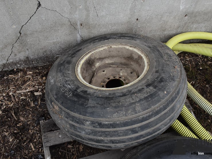 farm-implement-tires-image-4
