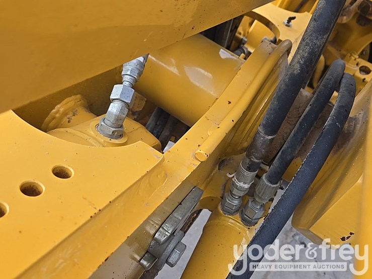 2017-deere-872g-image-23