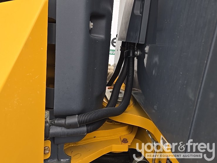 2017-deere-872g-image-49