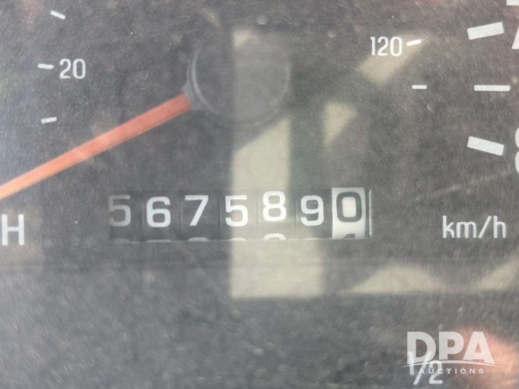 2000-caterpillar-10-image-79