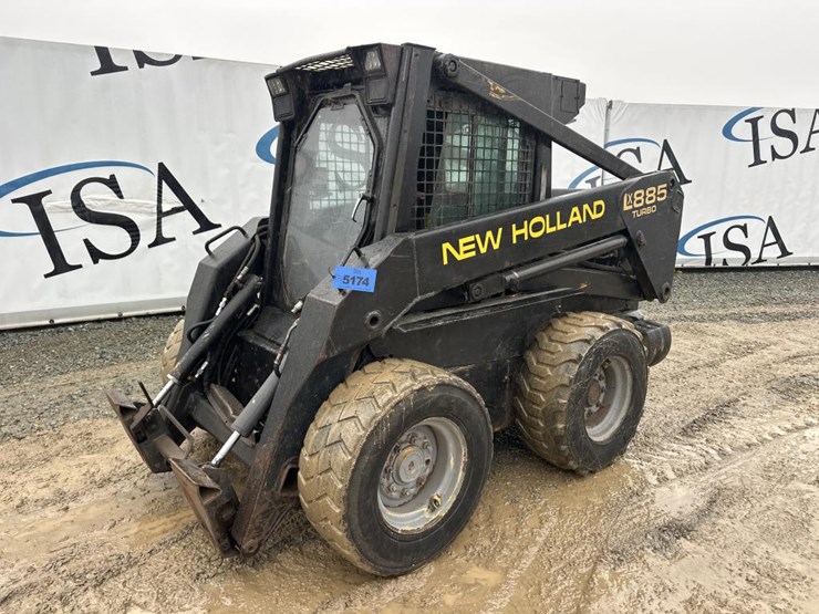 new-holland-lx885-image-1
