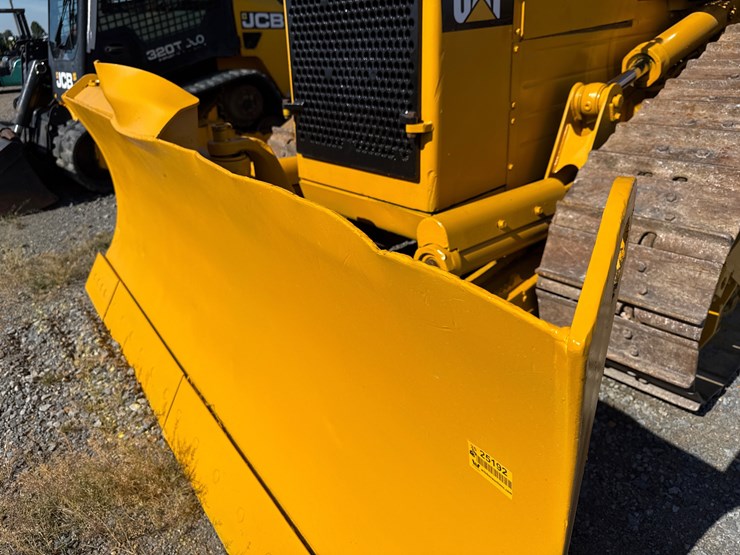caterpillar-d4h-image-24