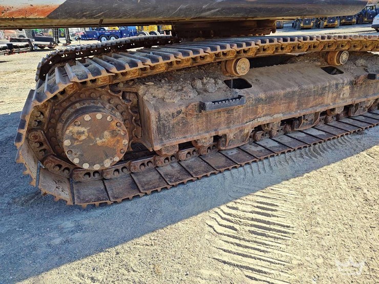 2019-hitachi-zx300-lc-image-26