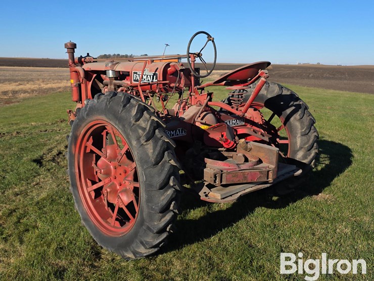 1937-farmall-f-20-2wd-tractor-image-7