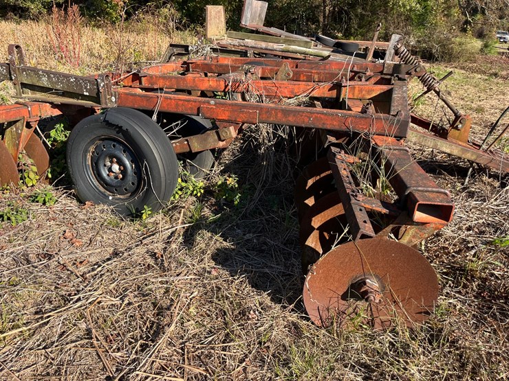 13’-case-disk-9”-spacing,-20”-blades,-no-hydraulics,-frame-for-drag-board,-located-at-276-jonestown-rd,-snow-hill-nc-call-252-531-8061-for-more-information-image-2
