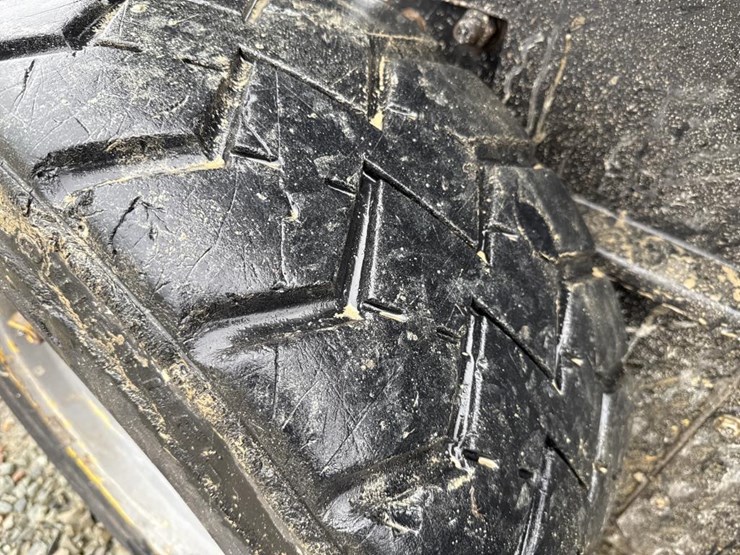 new-holland-lx885-image-62