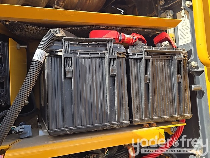 2017-deere-872g-image-103